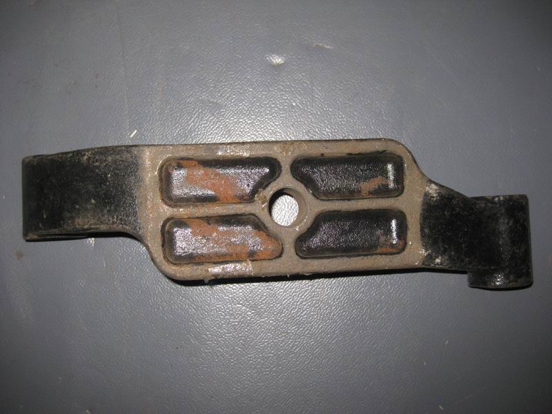 Steel plate underspring (left)