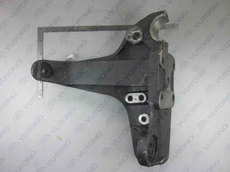 Airbag lower bracket (right)