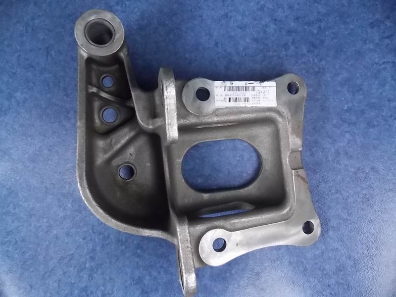 Leaf spring fixing bracket Φ30-90 (right); without paint-3