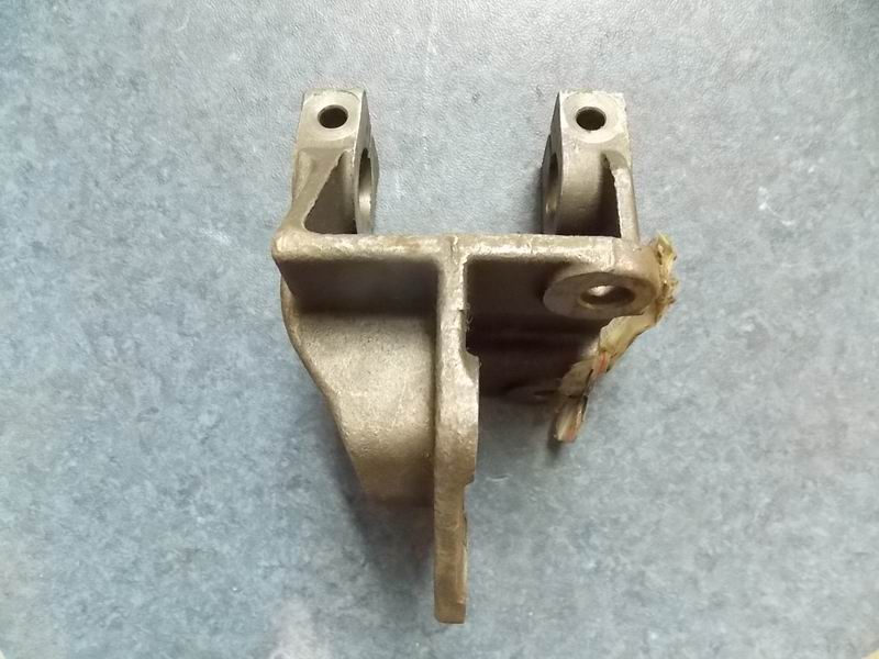 Front leaf spring fixing bracket Φ30-75; (front 20); without paint