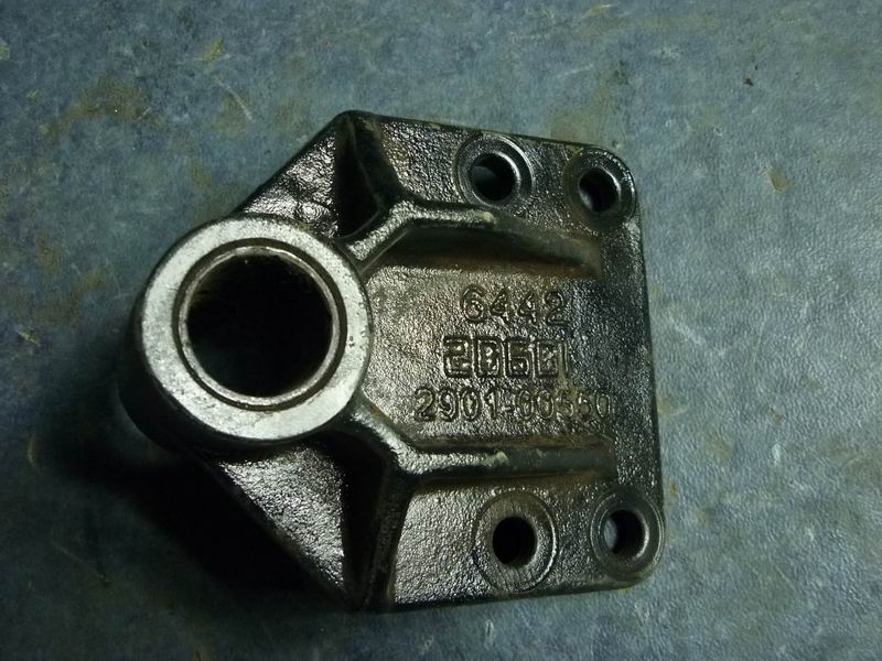 Front leaf spring fixing bracket Φ30-75 (front 20); without paint