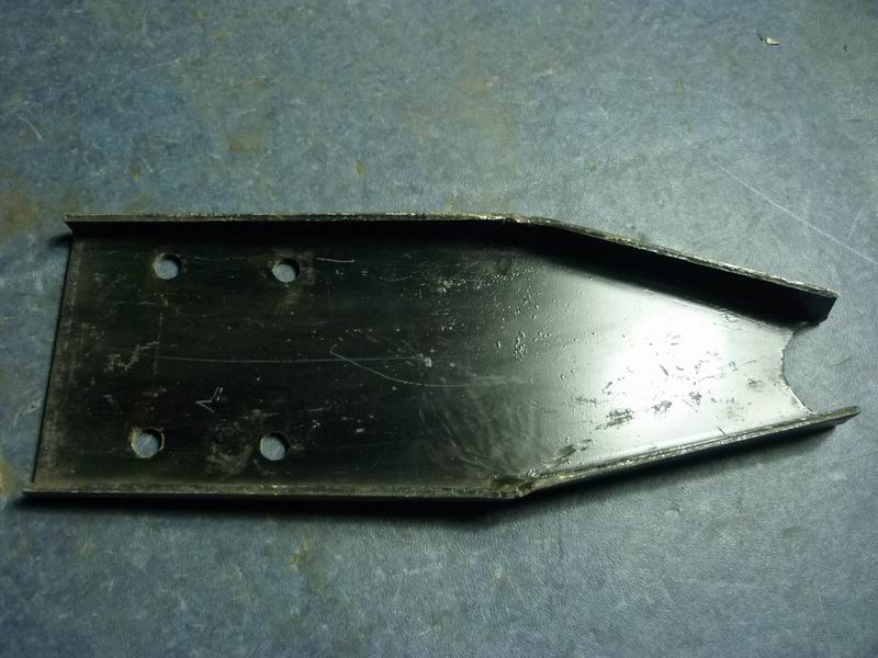 D Shock absorber fixing bracket (20 front)