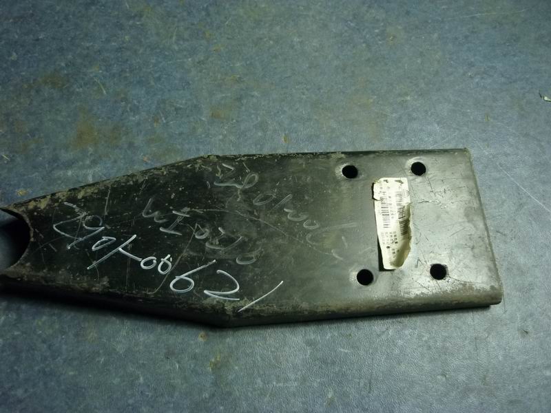 D Shock absorber fixing bracket (20 front)-1