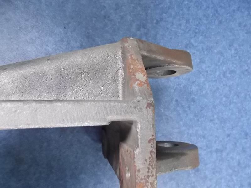 Leaf spring fixing bracket Φ26/30-90 (before 20); without paint-3