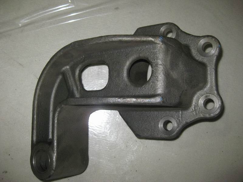 Leaf spring fixing bracket (right) Φ30-75 (process 20); without paint-1