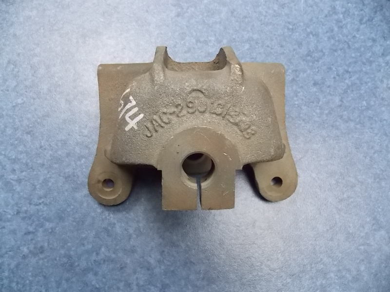 Front spring hanger bracket-3