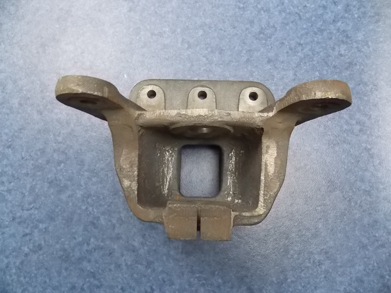 Front spring hanger bracket-4