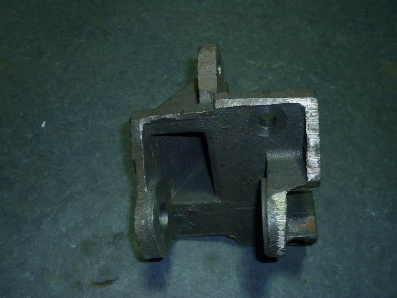 Front spring hanger bracket-left-1