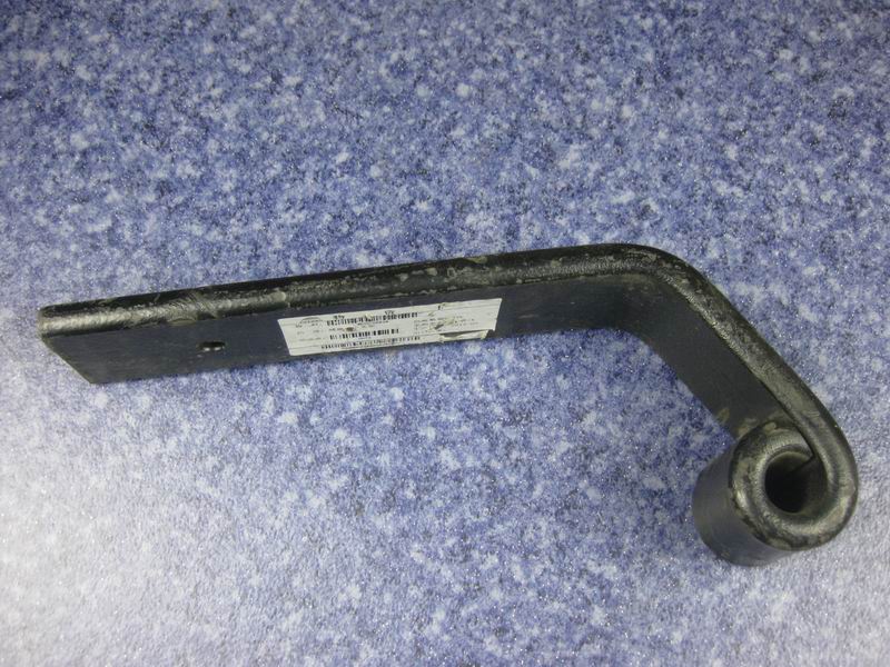 Нижний кронштейн амортизатора-1