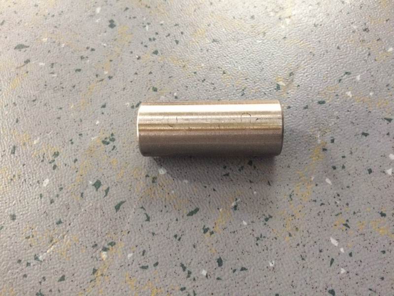 Втулка передней стальной рессоры-1