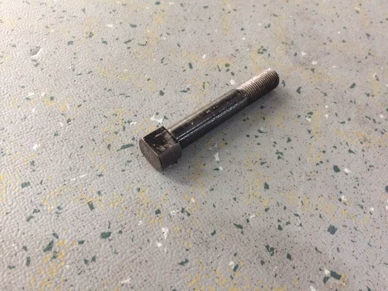 Центральный болт-1