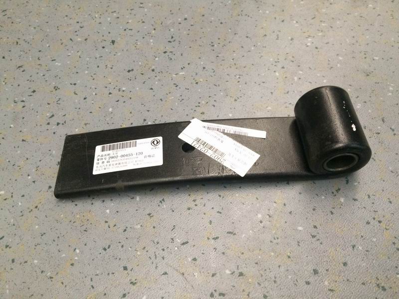 Front shock absorber bracket