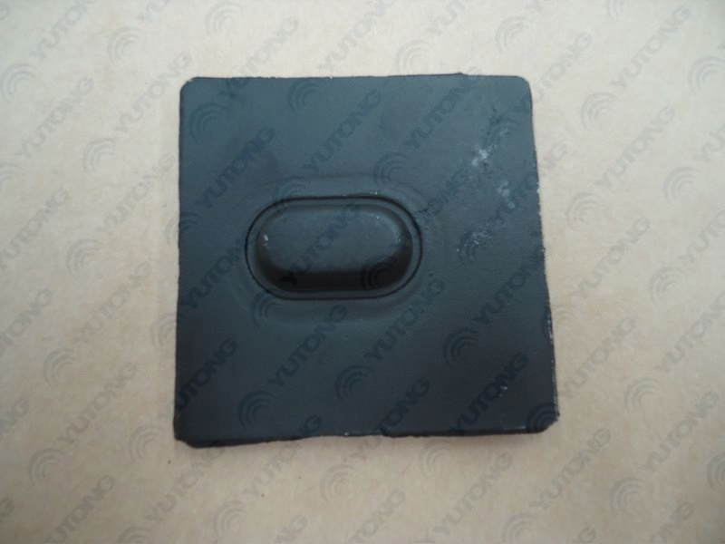Steel leaf spring noise reduction plate