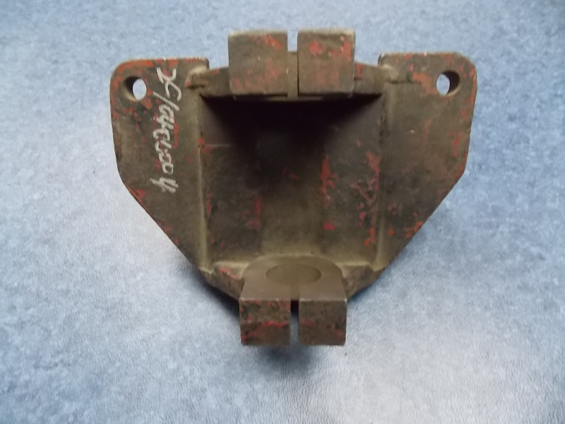 Front bow and rear bracket hanging ear end