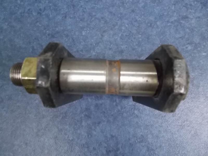 Front steel plate movable hoisting lugs, both left and right-1