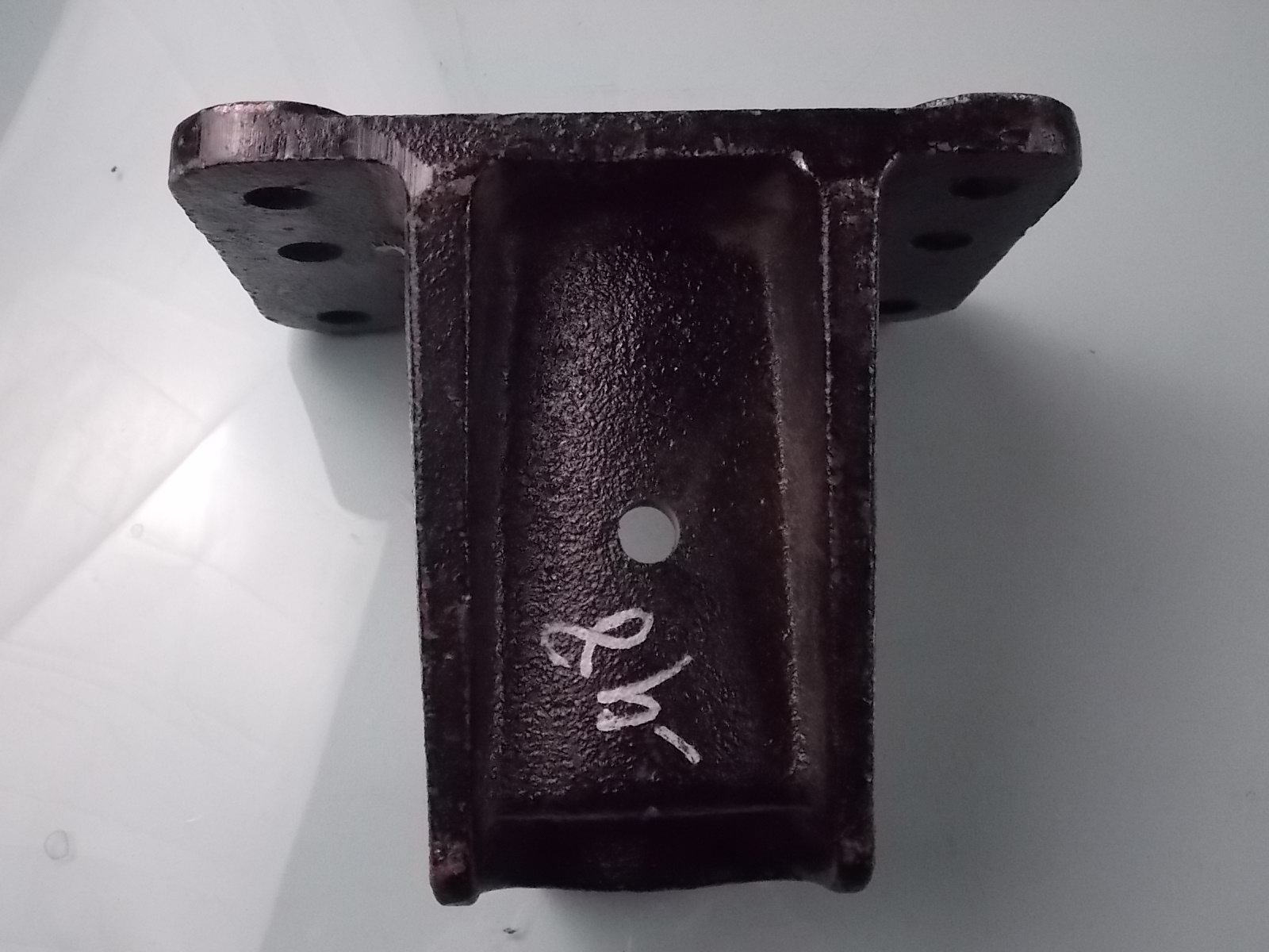 Fixed end bracket-rear suspension-1