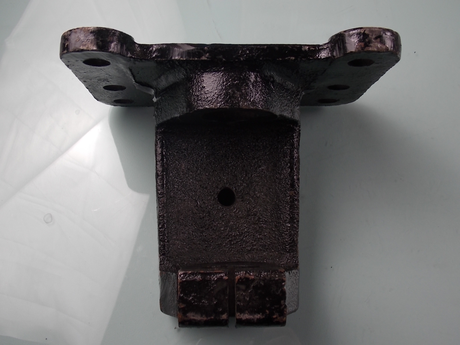 Fixed end bracket-rear suspension-3