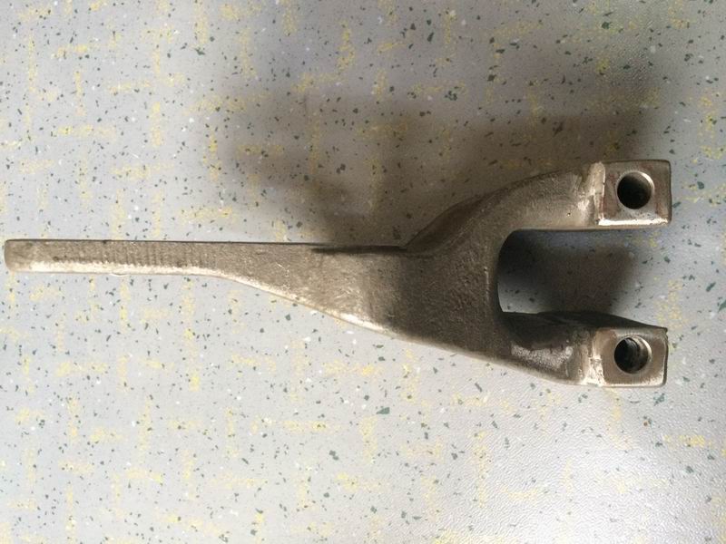 Кронштейн направляющего рычага; без краски-2