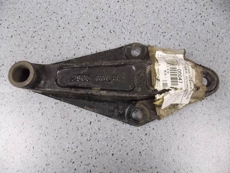 D shock absorber upper bracket