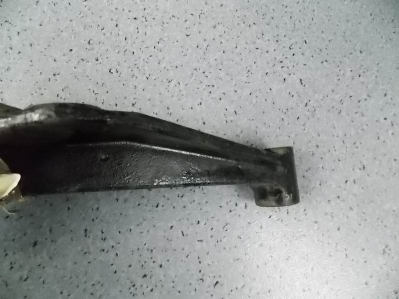 D shock absorber upper bracket-2