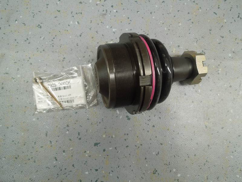 Нижний палец переднего амортизатора