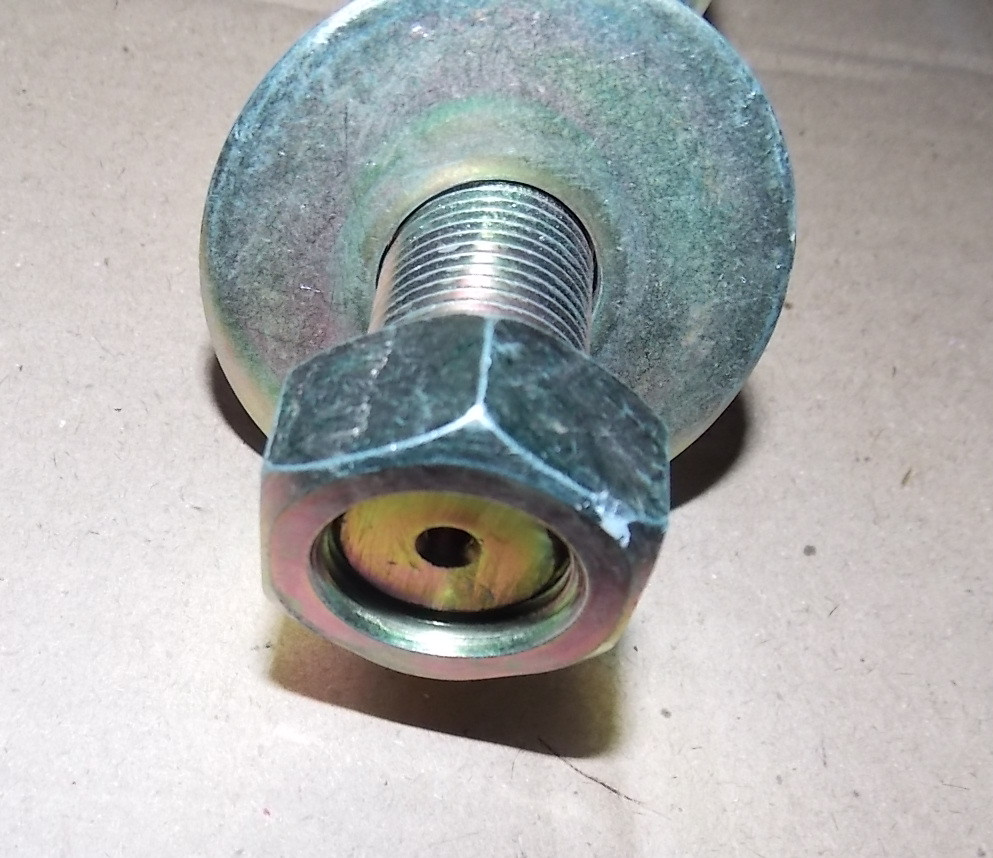 Нижний палец переднего амортизатора-2