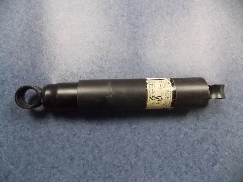 Передние и задние амортизаторы универсальные.