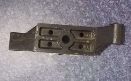 Крепление кронштейна амортизатора стабилизатора (правое)