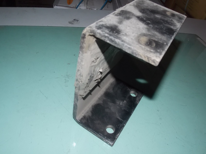 Front shock absorber upper bracket fixing plate 56150-DB001 RB46PAX