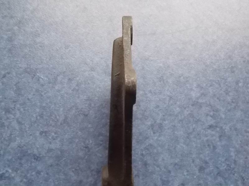 Верхний кронштейн амортизатора-1