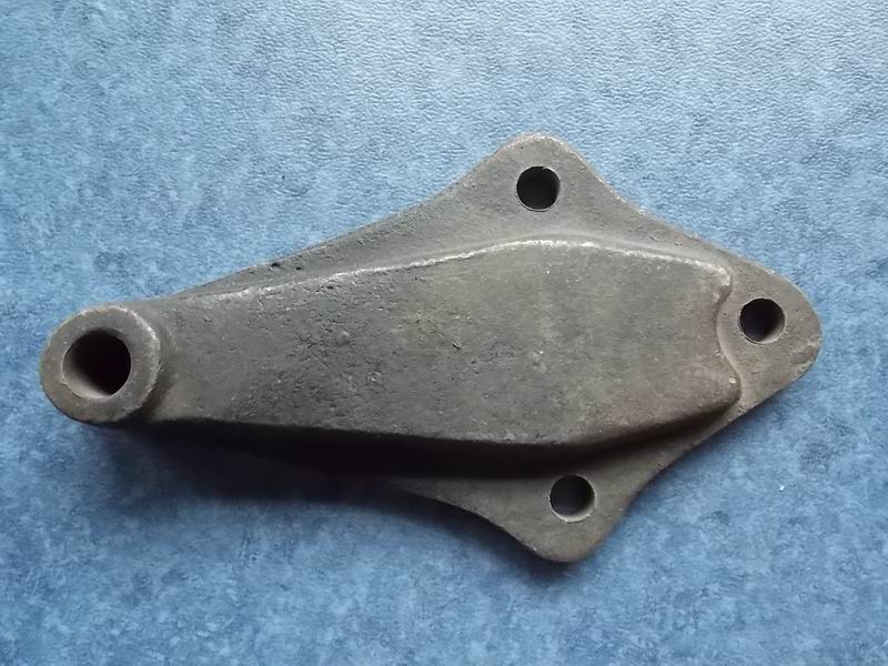 Верхний кронштейн амортизатора-2