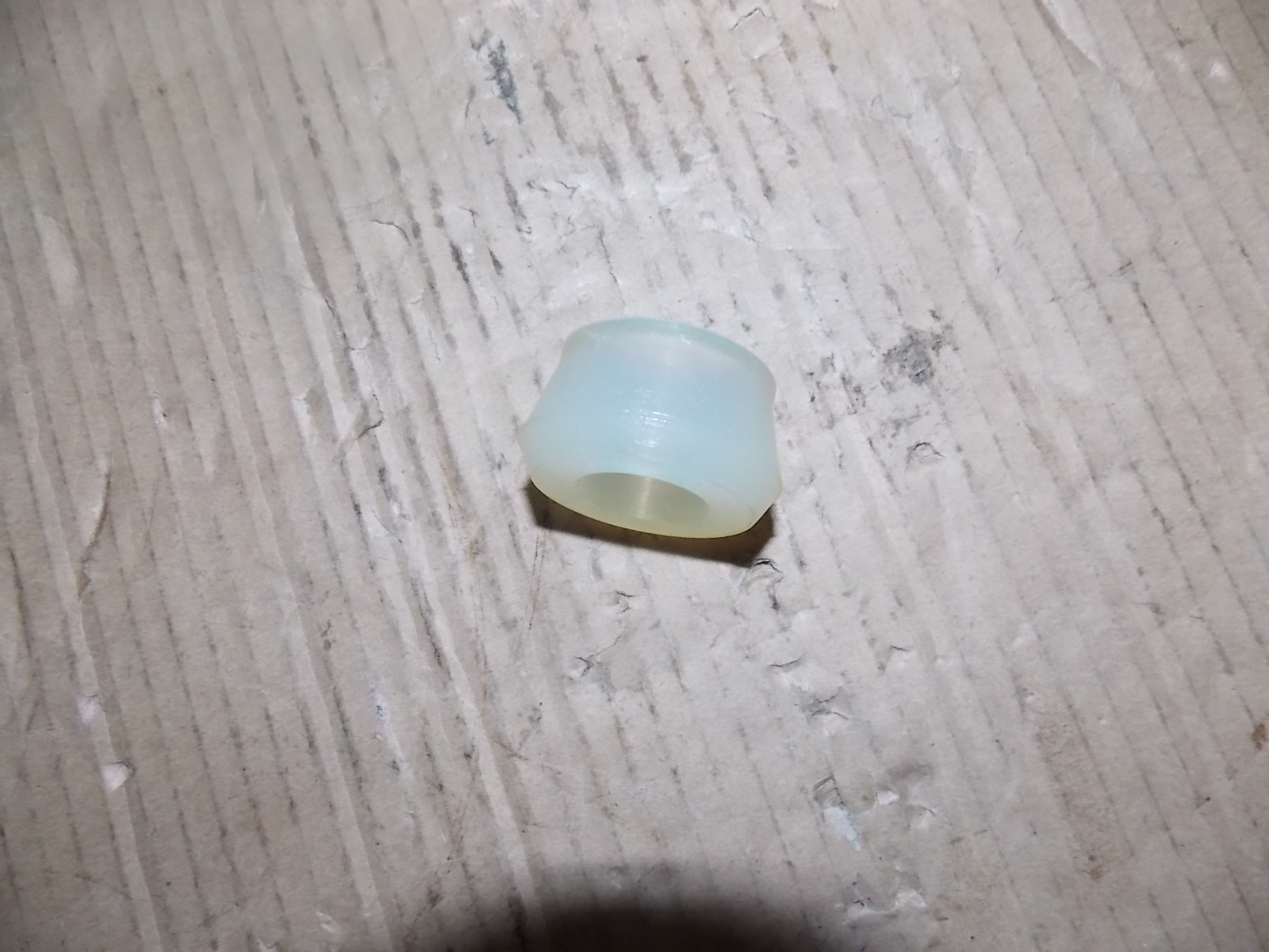 D shock absorber pad (2905-00010 material changed)-1