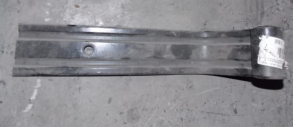 Front shock absorber lower bracket