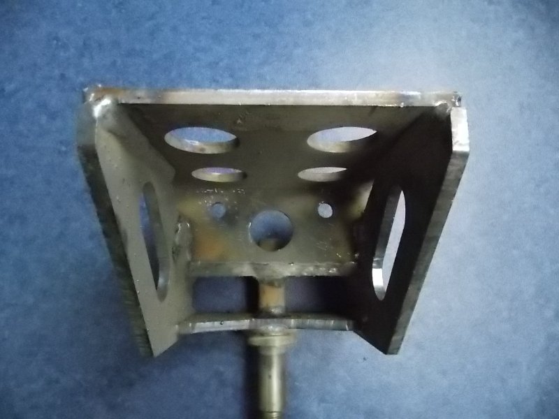 Front shock absorber upper bracket-3