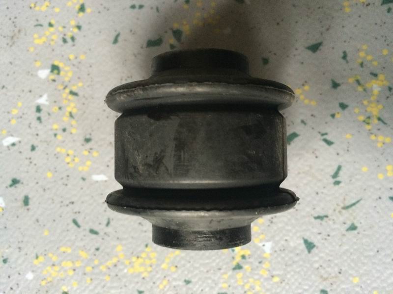 D shock absorber bushing; inner diameter 16-2