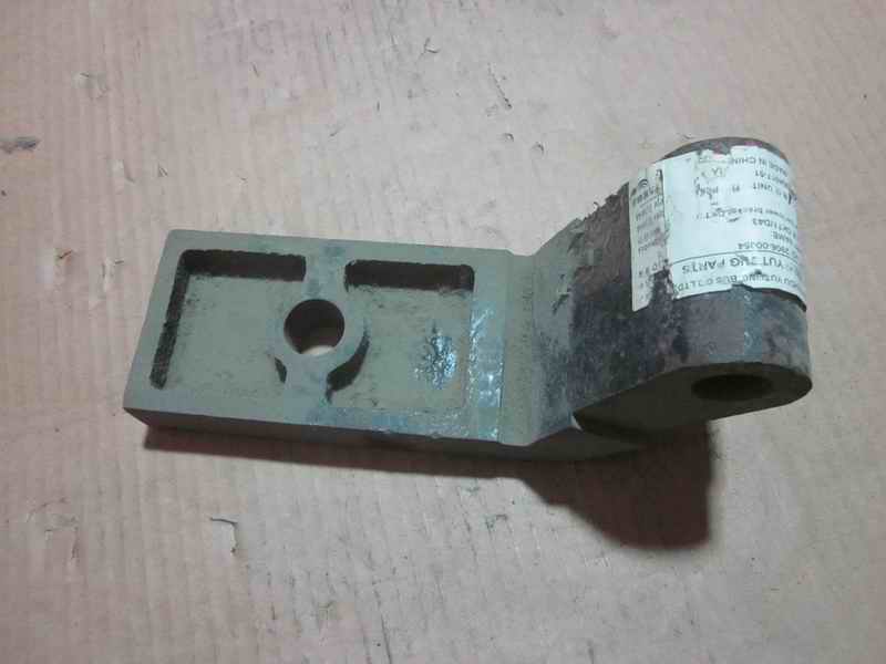 Front stabilizer lower bracket-2