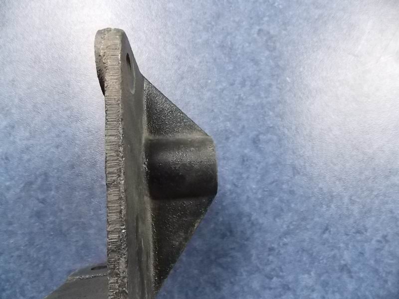 Верхний кронштейн стрелы-1