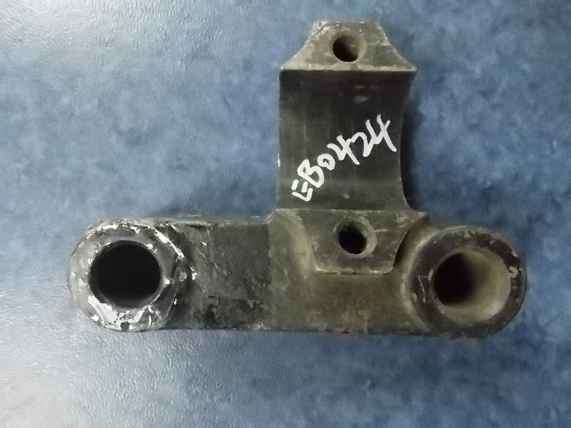 Left right bracket for horizontal stabilization rod