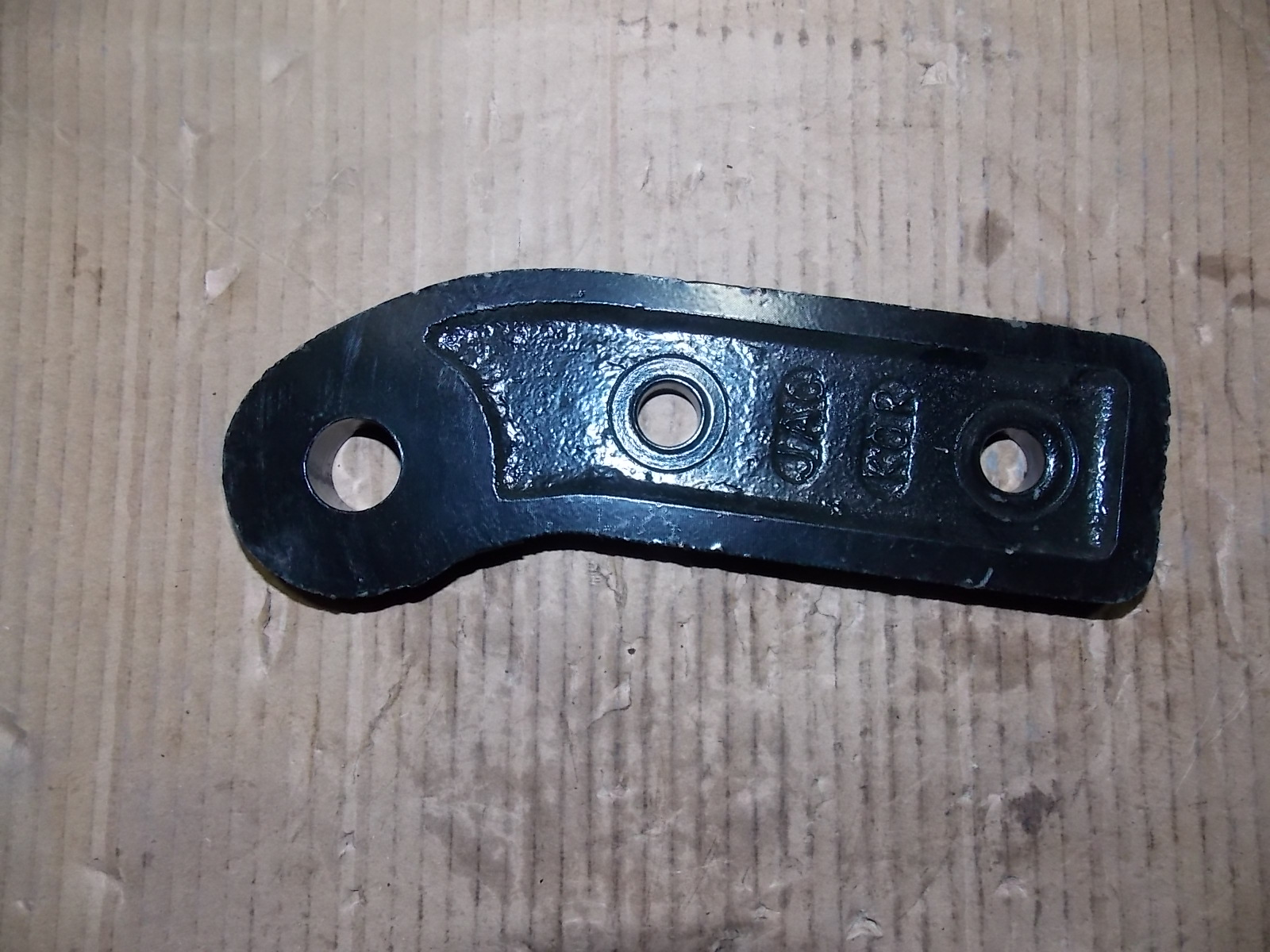 Front stabilizer lower bracket-right-2