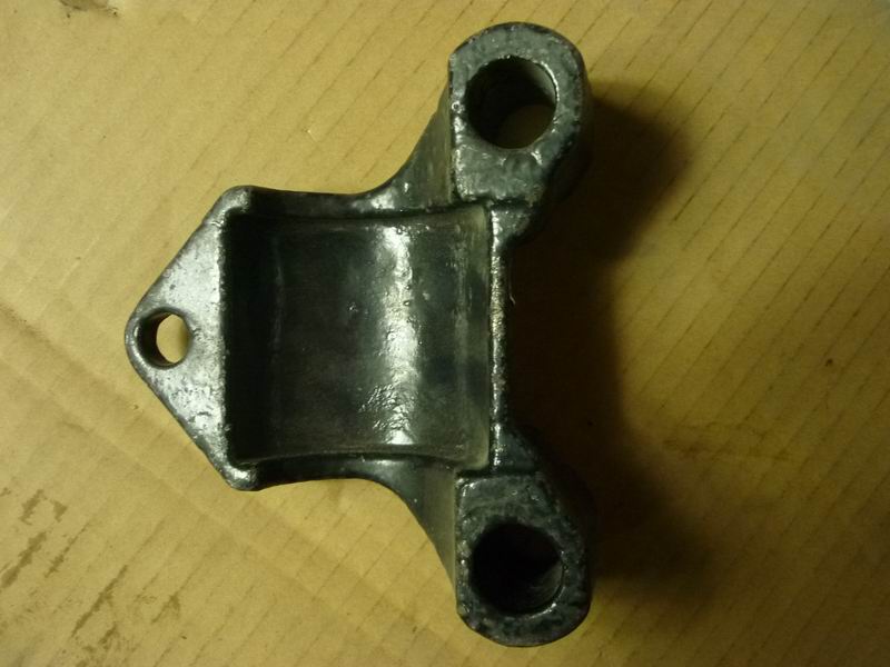 Кронштейн крепления стабилизирующей тяги-1