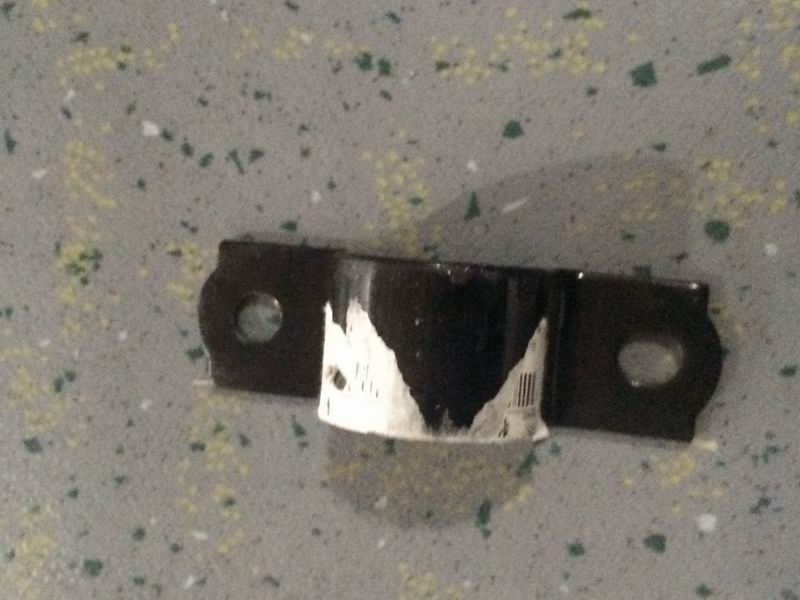 Посадочное место подшипника тяги стабилизатора, резиновая втулка-2