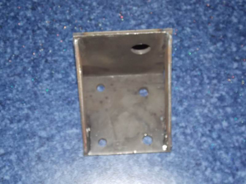 Stabilizing rod post upper bracket (left)-2