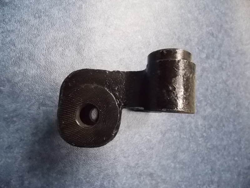 Нижний кронштейн переднего стабилизатора-2