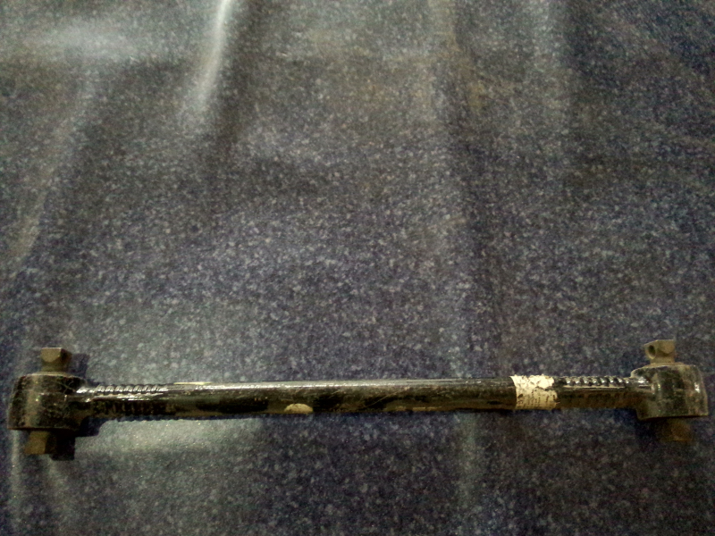 D Thrust rod assembly