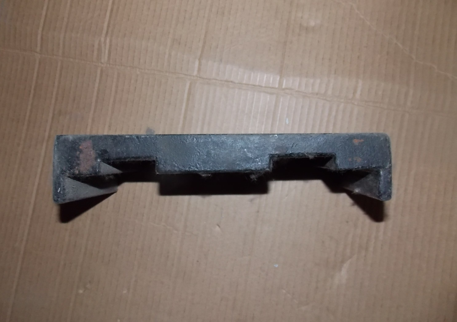 D Wedge-shaped oblique iron-1