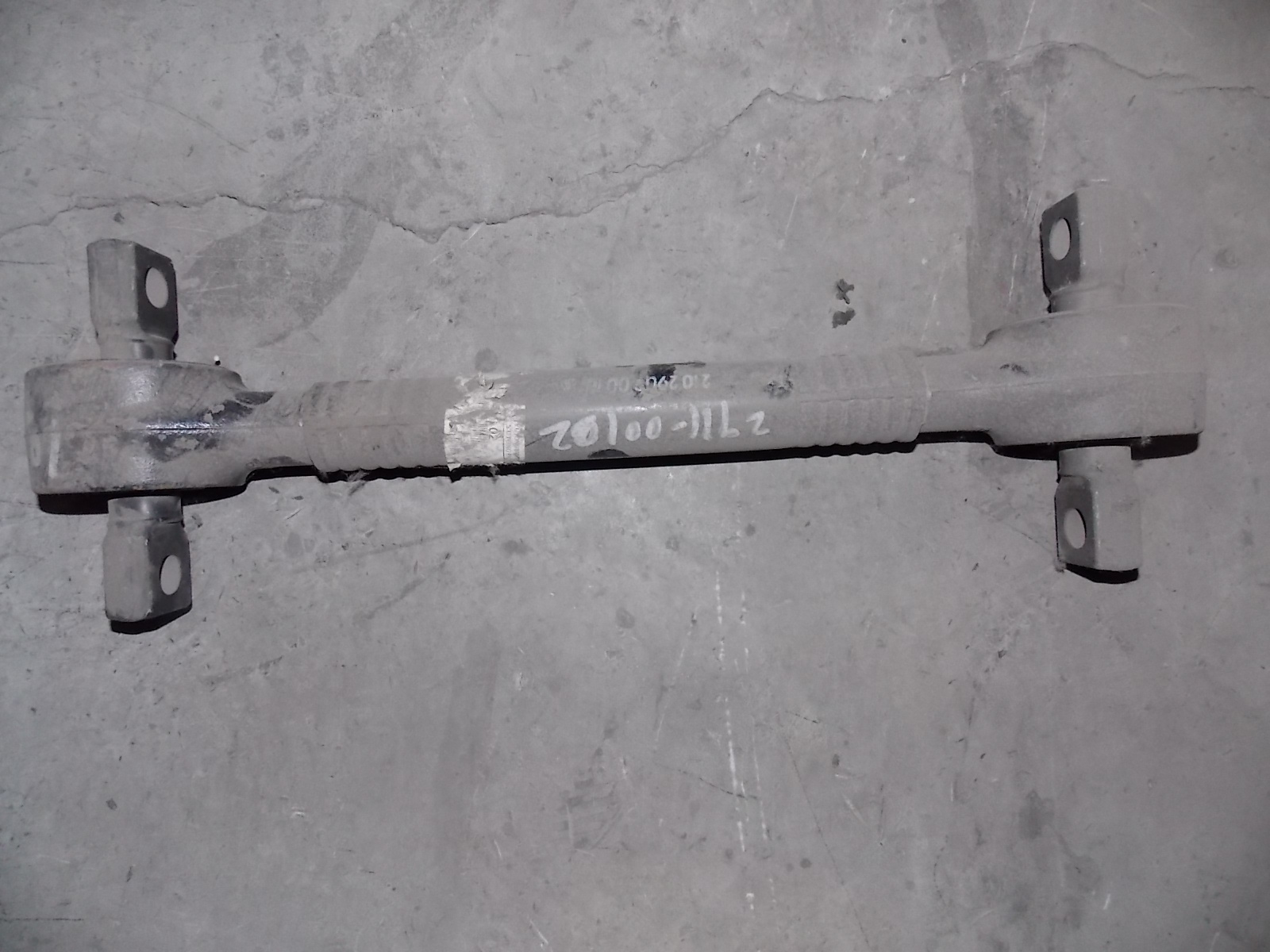 D Thrust rod assembly