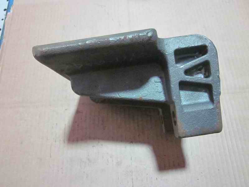 Thrust rod bracket, casting (left), 130-Φ19-1