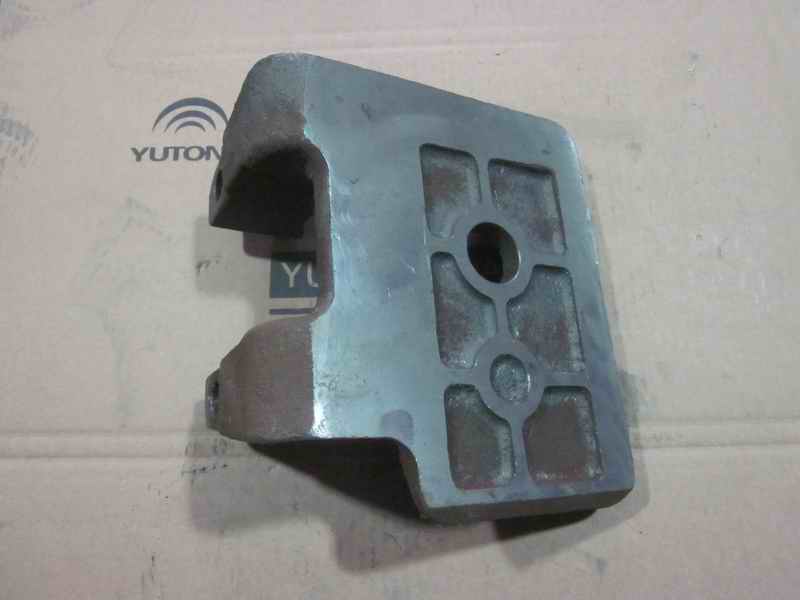 Thrust rod bracket, casting (right), 130-Φ19-2