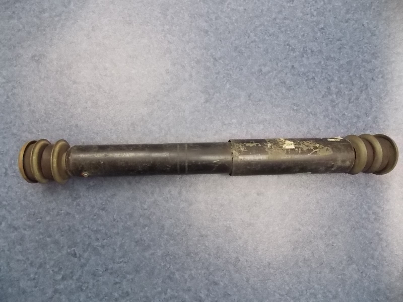 D Rear shock absorber assembly