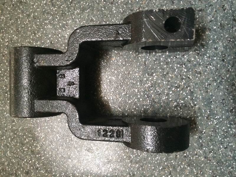 Rear spring hoist assembly